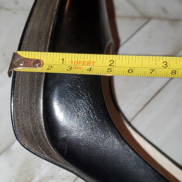 Coach Size 7 B Black Leather Pumps - Picture 10 of 10